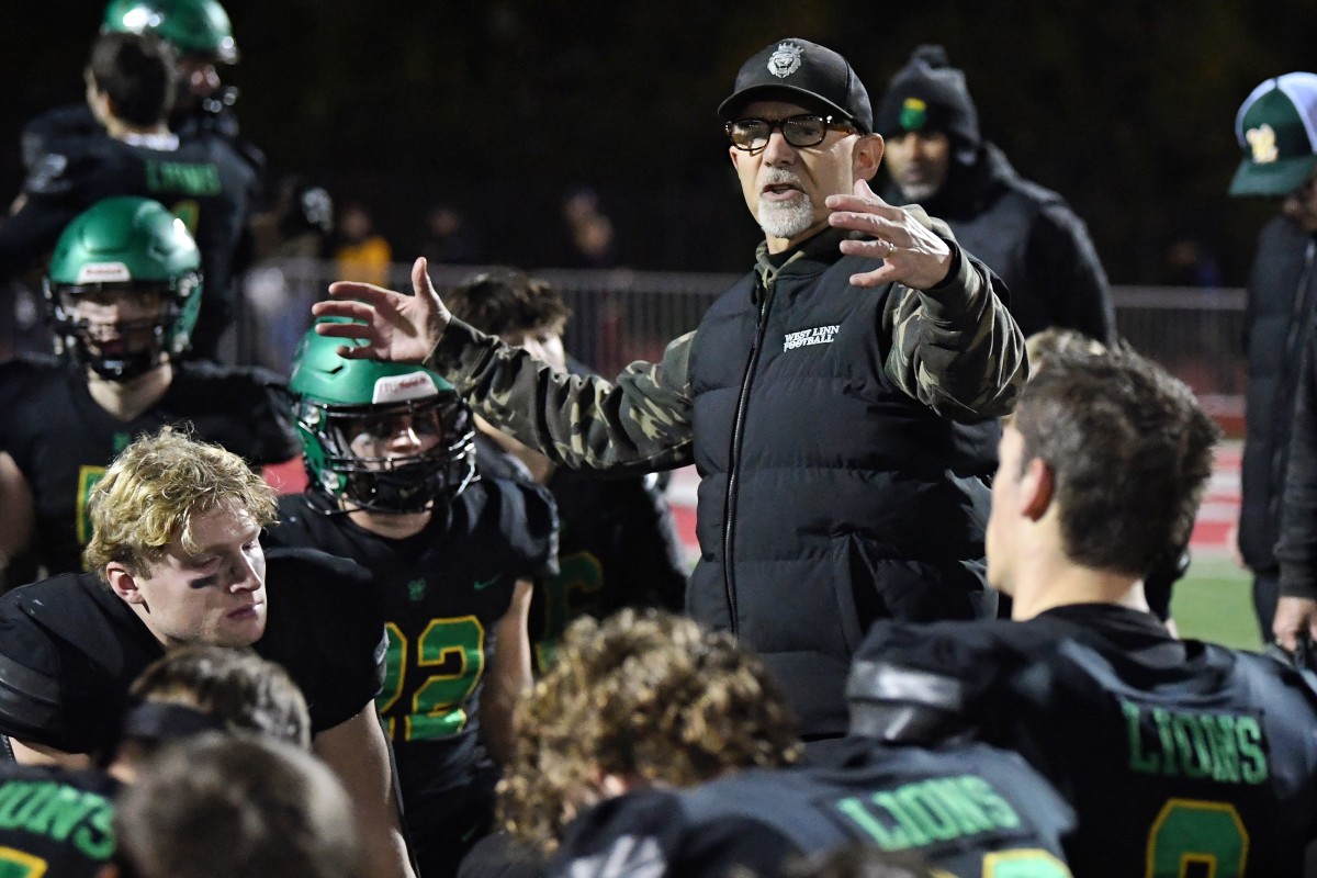 a Central Catholic West Linn 6A Oregon football semifinal November 17 2023 Leon Neuschwander 68